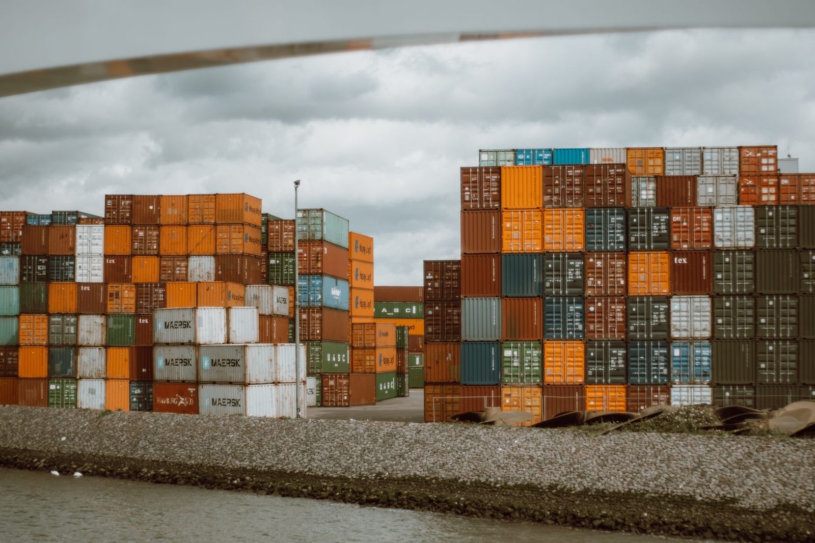 Veerlaan, Katendrecht, oude havenloodsen langs de Maas